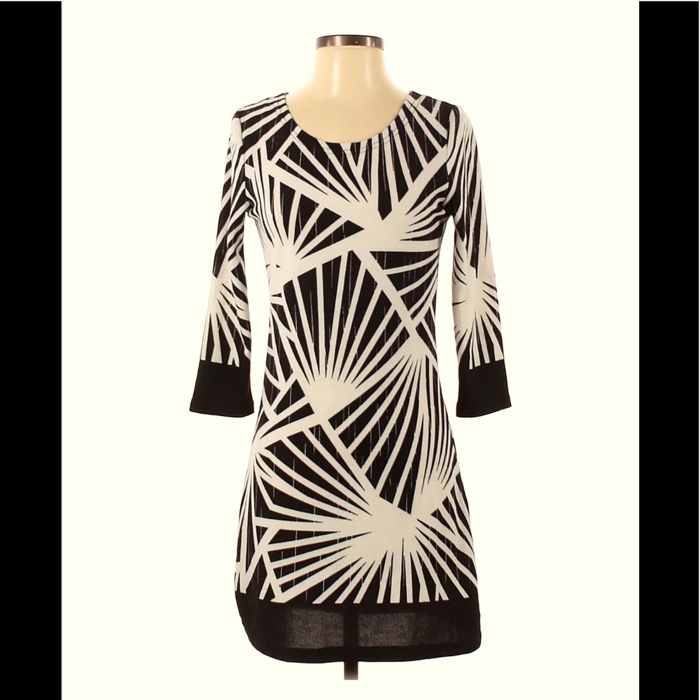 Papillon body-con geometric mini dress